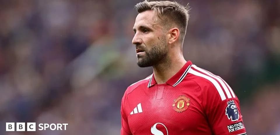 Player in Manchester United jersey during match