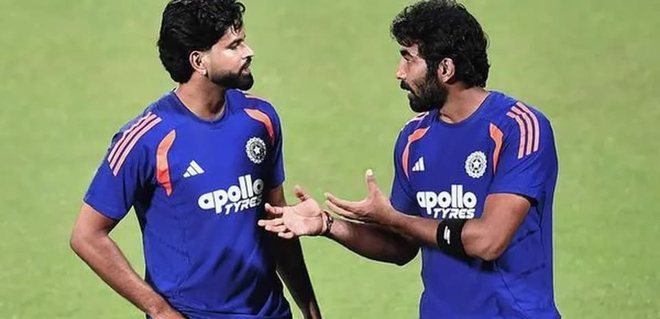 Two players discussing during a training session