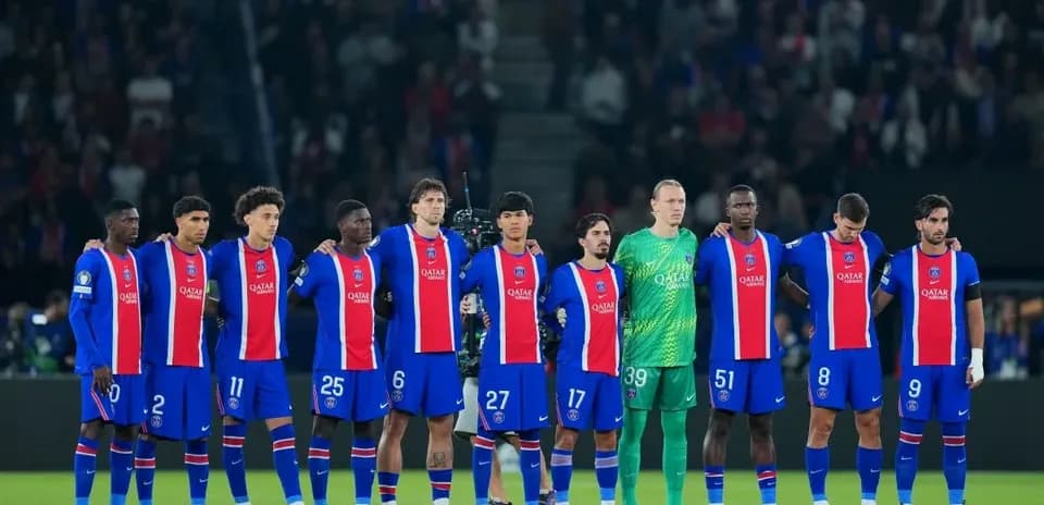 Paris Saint-Germain team standing in formation before match