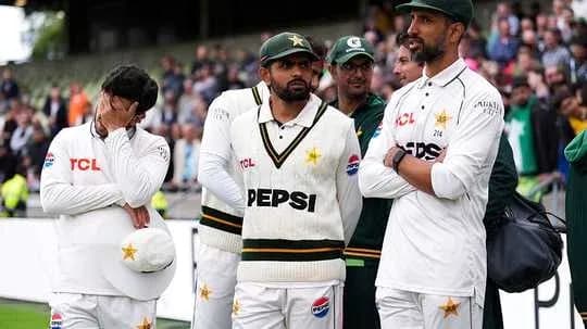 Pakistani cricket team members on the field