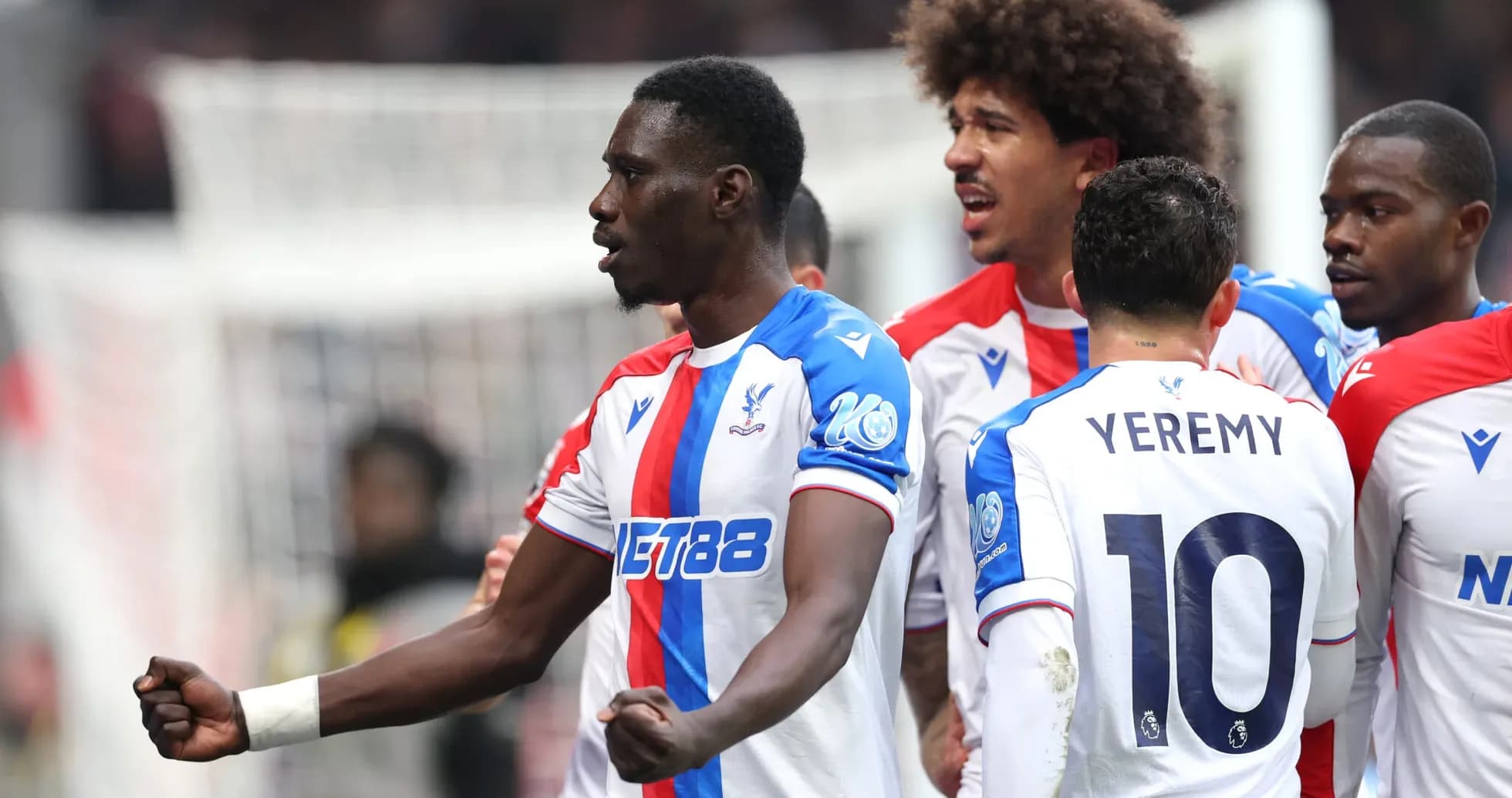 Crystal Palace players celebrating a goal