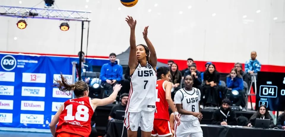 USA player shooting a basketball during match