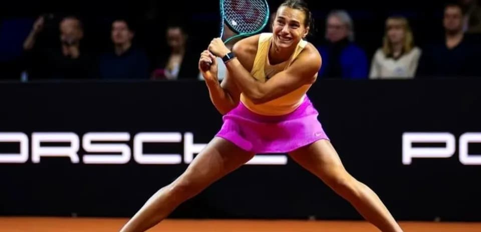 Tennis player preparing to hit a backhand shot