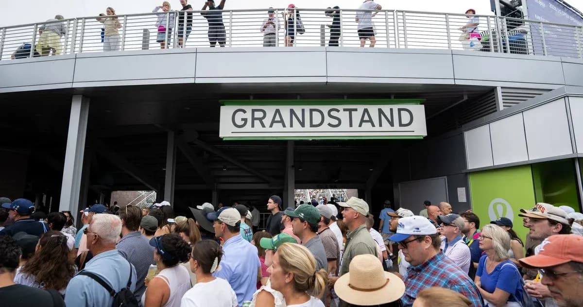 Crowd gathered at the Grandstand entrance