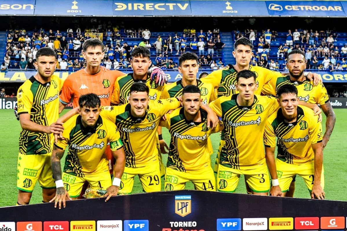 Team posing for photo before the match