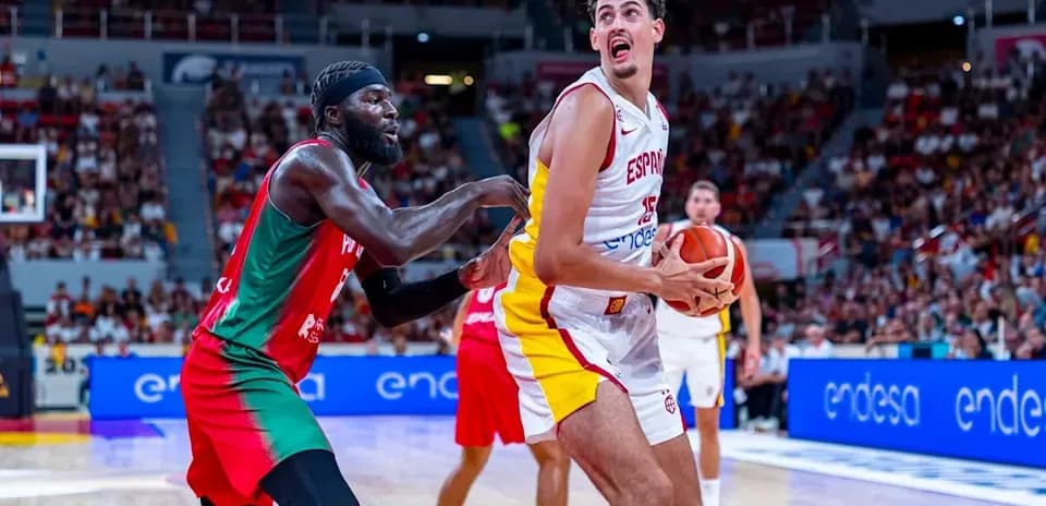 Player from Spain holding the basketball during game
