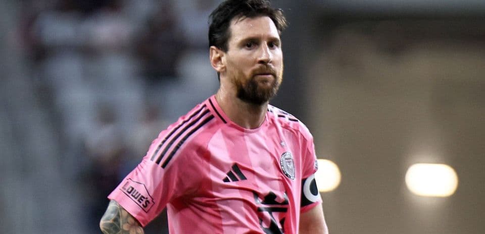 Joan Gaspart Criticizes Lionel Messi Over Delayed Barcelona Farewell