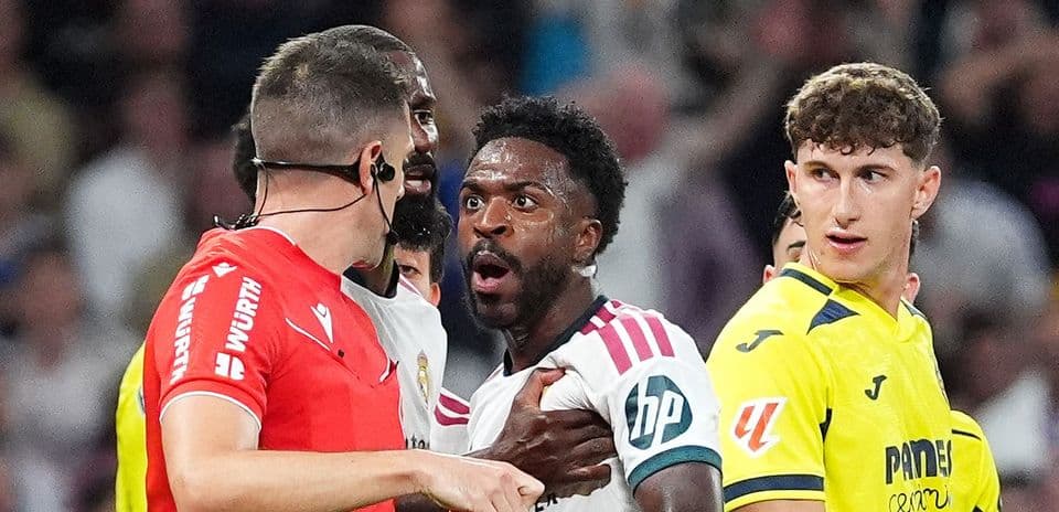 Vinicius Jr Apologizes After Red Card for Hair-Pulling Incident Against Villarreal