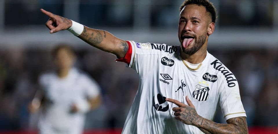 Neymar’s Penalties Secure Draw for Santos Against Flamengo, Disrupt Leaders’ Title Run
