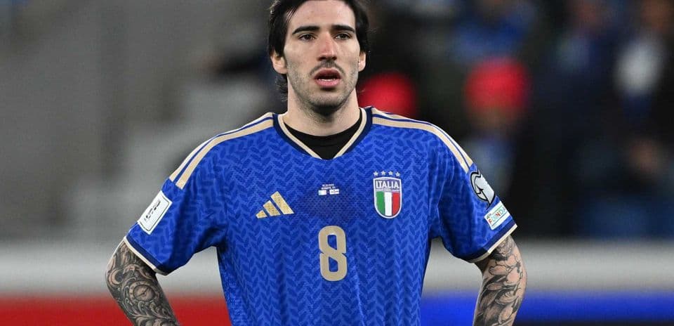 Sandro Tonali’s Agent Reveals Midfielder’s Sadness After Unexpected AC Milan Exit and Transfer Details
