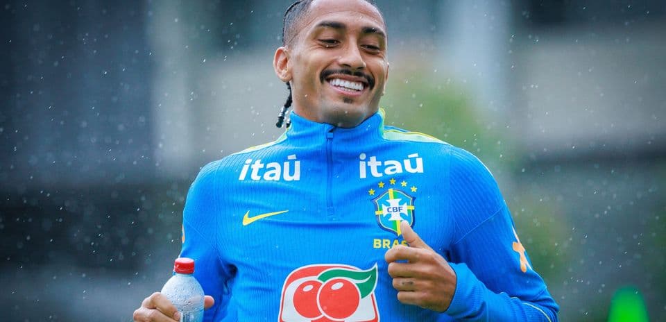 Raphinha Takes Over Brazil's Number 10 Shirt for Upcoming Friendlies