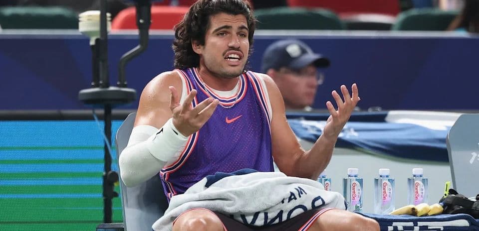 Zizou Bergs Shocks Carlos Alcaraz at Shanghai Masters, Adding to List of 2026 Defeats