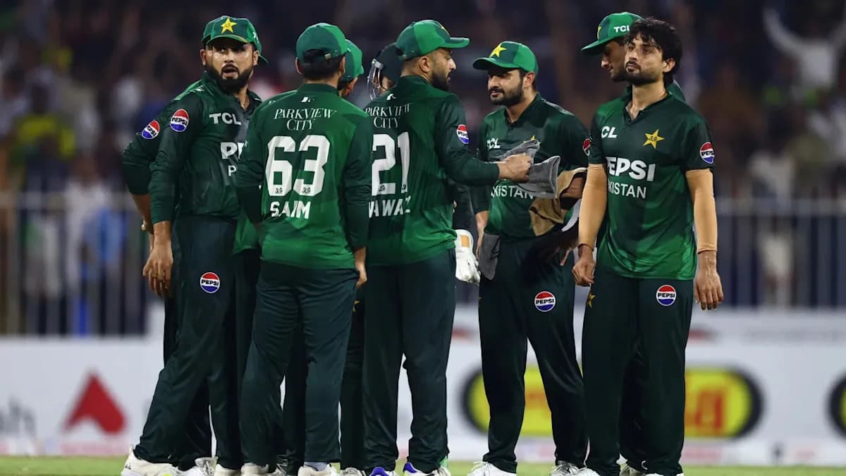 Faheem Ashraf's Brilliant Relay Catch Saves Debutant Saad Baig in Rawalpindi ODI Tri-Series