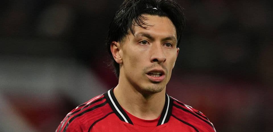 Lisandro Martinez Issues Lengthy Response After Manchester United Criticism
