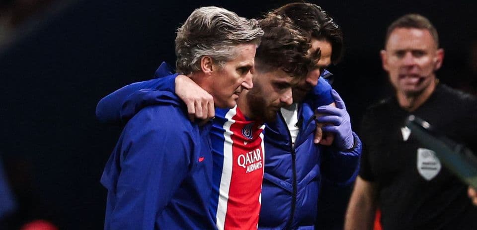 Khvicha Kvaratskhelia Faces Potential ACL Injury After PSG Clash with Barcelona