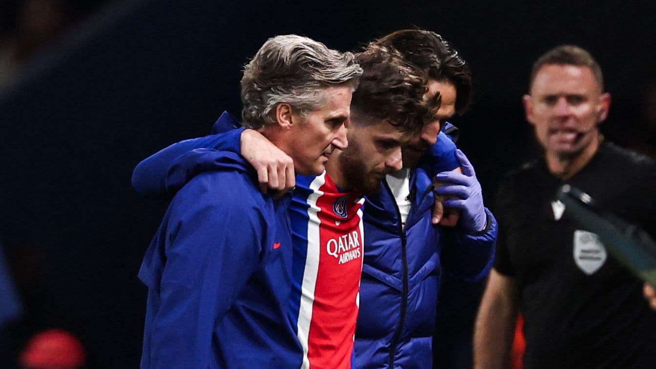 Khvicha Kvaratskhelia Faces Potential ACL Injury After PSG Clash with Barcelona