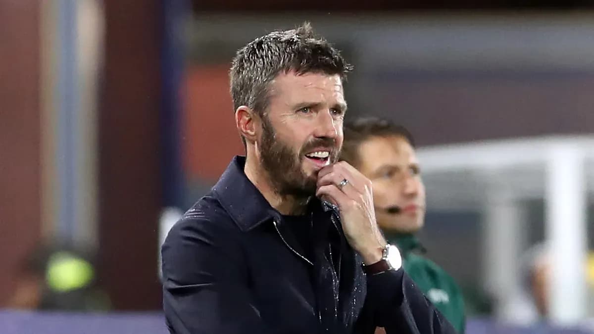 Michael Carrick’s Struggles at Manchester United: Defeat to Como Sparks Doubts Over His Future
