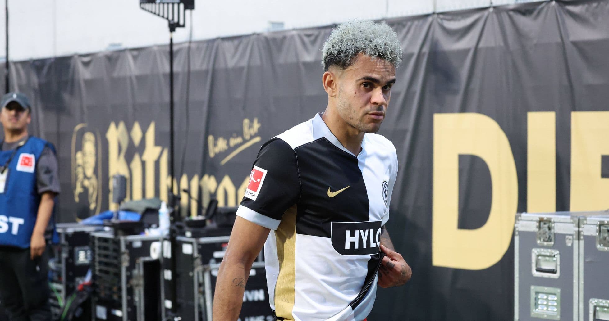 Player walking towards the field before match Player walking towards the field before match