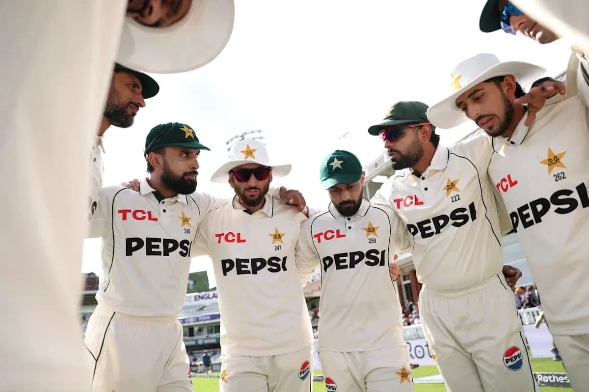 Pakistan cricket team huddling before a match Pakistan cricket team huddling before a match