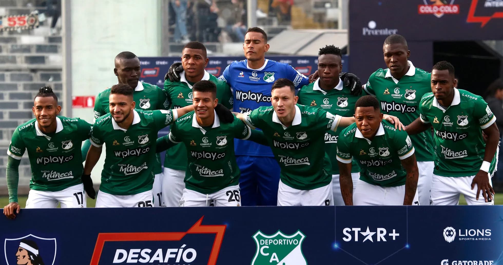 Deportivo Cali team posing for photo before match Deportivo Cali team posing for photo before match