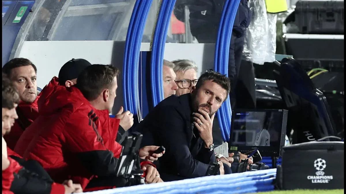 Coaching staff observing the match from the bench Coaching staff observing the match from the bench