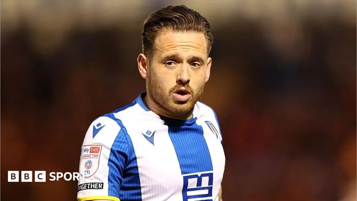 Player wearing blue and white jersey during match Player wearing blue and white jersey during match