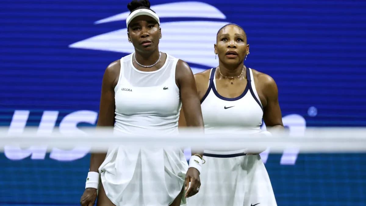 Venus and Serena Williams during a tennis match Venus and Serena Williams during a tennis match