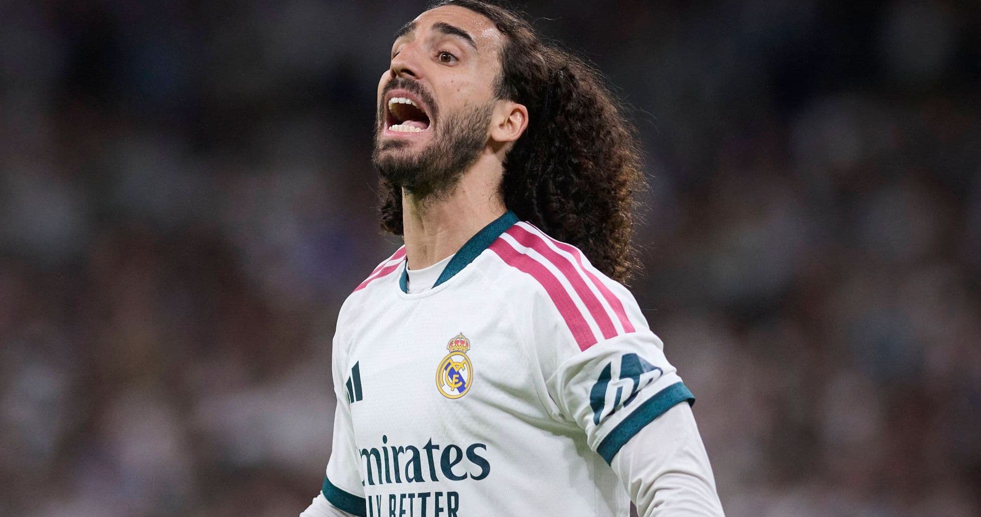 Marc Cucurella Confronts Officials Over Vinicius Jr Red Card in Real Madrid's 1-0 Win Against Villarreal Marc Cucurella Confronts Officials Over Vinicius Jr Red Card in Real Madrid's 1-0 Win Against Villarreal