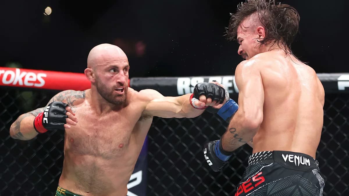 Alex Volkanovski Praises Rising UFC Featherweight Kevin Vallejos Alex Volkanovski Praises Rising UFC Featherweight Kevin Vallejos