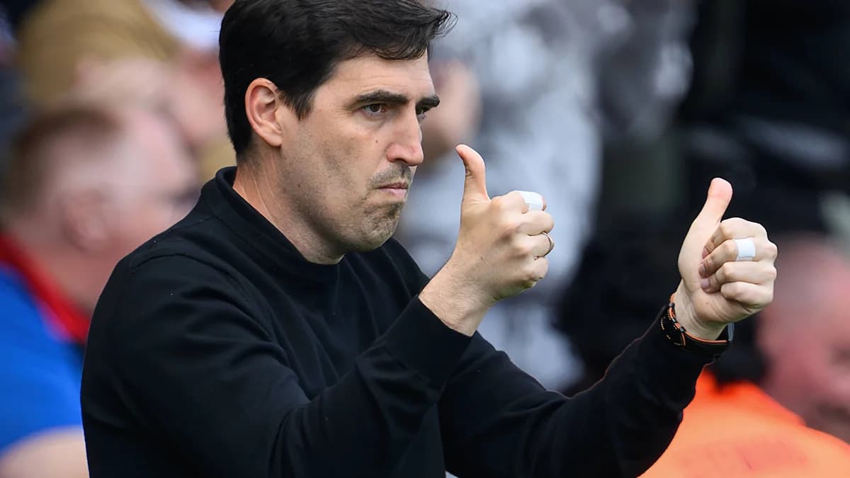 Andoni Iraola Should Take a Risk on Liverpool’s Overlooked Star Andoni Iraola Should Take a Risk on Liverpool’s Overlooked Star