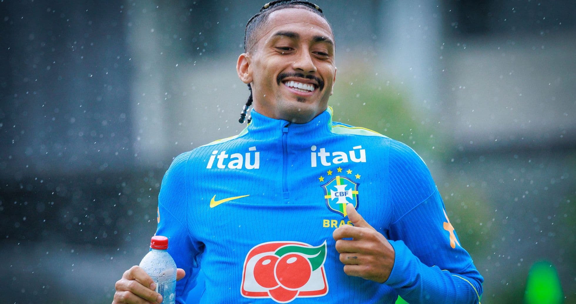 Raphinha Takes Over Brazil's Number 10 Shirt for Upcoming Friendlies Raphinha Takes Over Brazil's Number 10 Shirt for Upcoming Friendlies